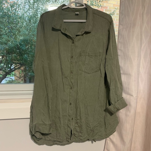 Old navy button up - Picture 1 of 1